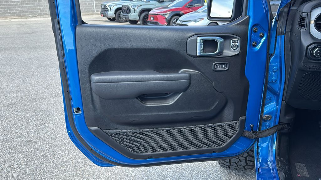 2025 Jeep Gladiator Nighthawk - Photo 8