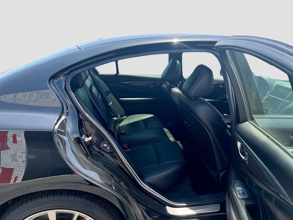 Used 2022 Black INFINITI Red Sport 400 image 28