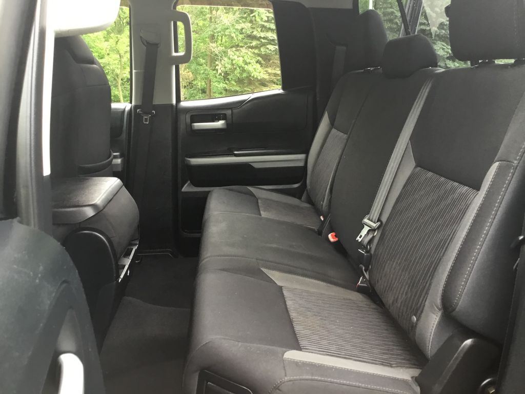 2016 Toyota Tundra SR5 14