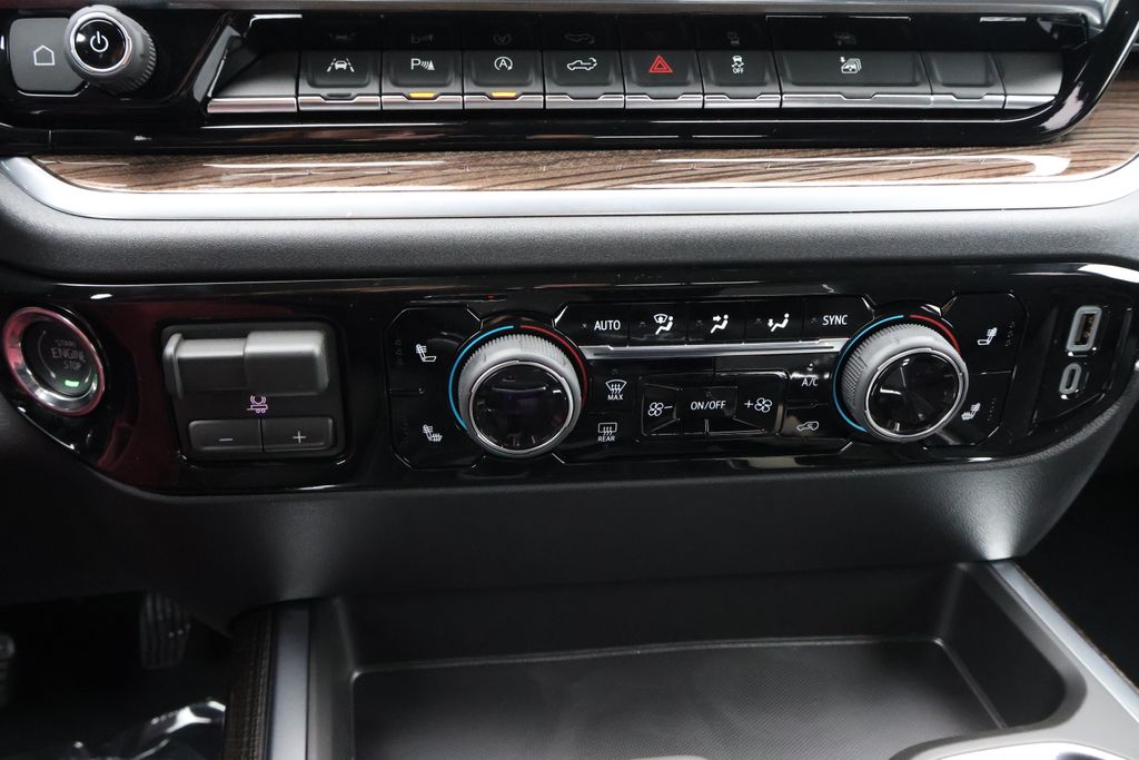 Thumbnail: 2026 Chevrolet Silverado 1500 - 28