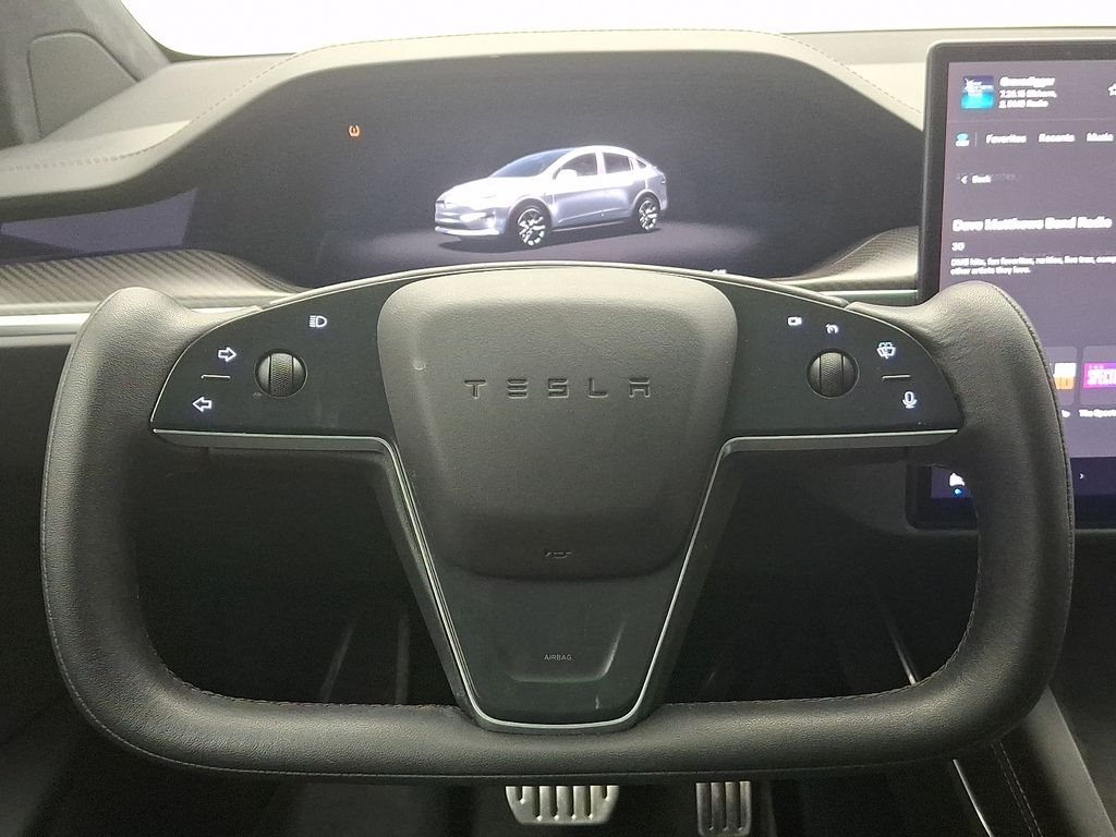 Thumbnail: 2022 Tesla Model X - 22