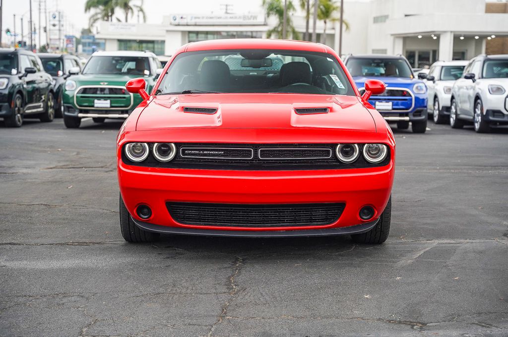 2023 Dodge Challenger SXT 2