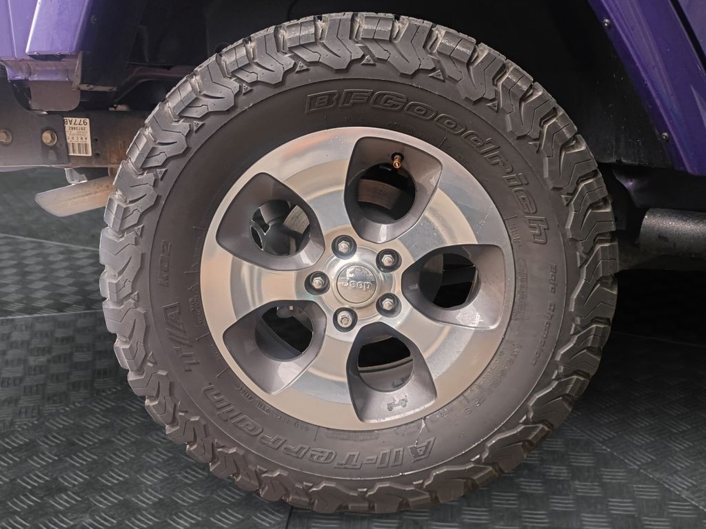 Used Car 2017 Jeep Wrangler  Unlimited Sahara For Sale Under $25,000 In Austin, Texas