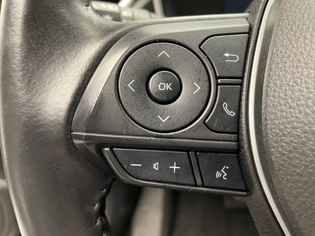 2023 Toyota Corolla Cross XLE 22