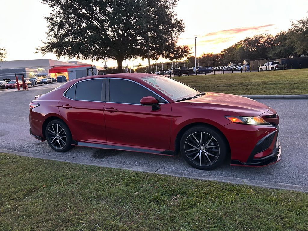 Thumbnail: 2021 Toyota Camry - 7