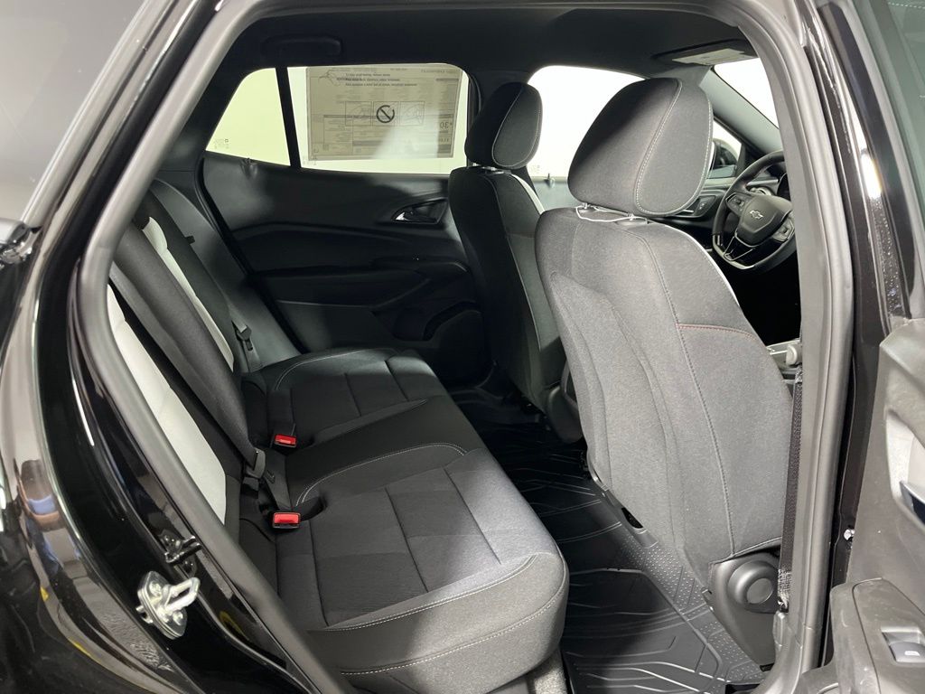 Thumbnail: 2026 Chevrolet Trax - 11