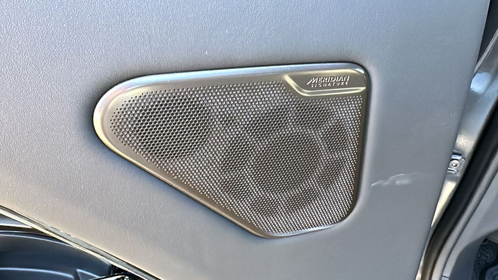 new 2025 Land Rover Range Rover car, priced at $251,520