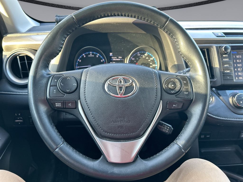 Thumbnail: 2018 Toyota RAV4 - 14