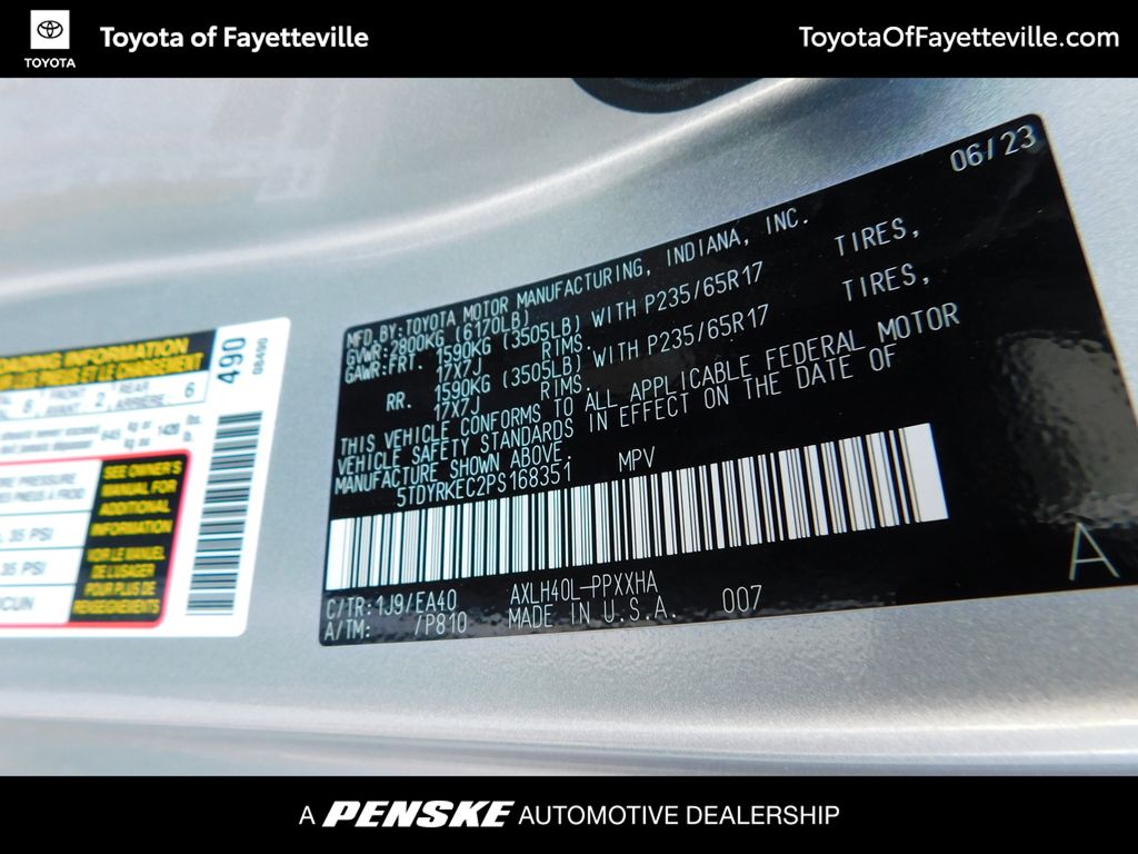 2023 Toyota Sienna XLE 10