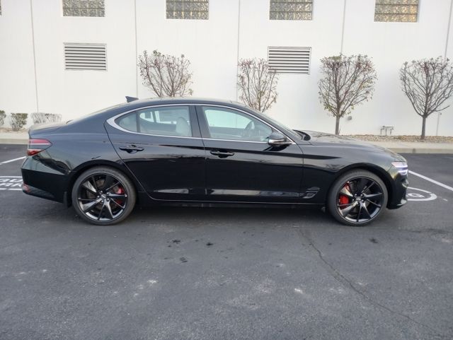 2023 Genesis G70 Sport Prestige 9