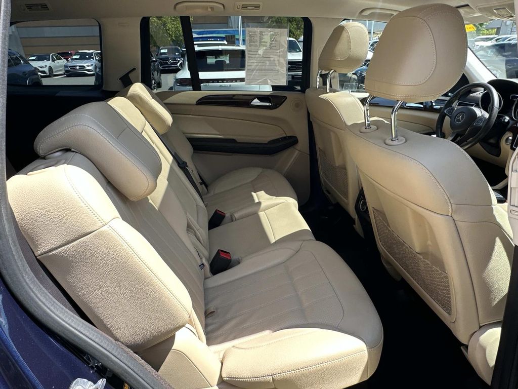 Thumbnail: 2019 Mercedes-Benz GLS - 12