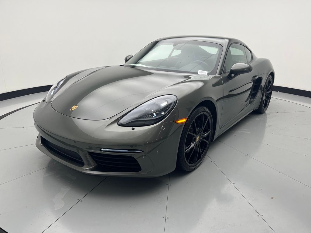 2024 Porsche 718 Cayman  -
                Chantilly, VA