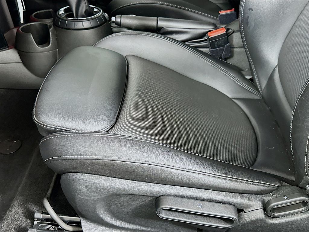 Thumbnail: 2017 MINI Cooper - 18