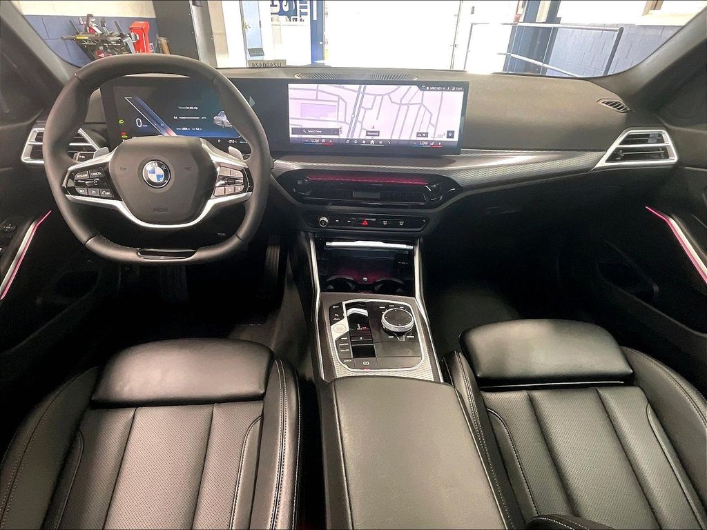 2026 BMW 3 Series — photo 21
