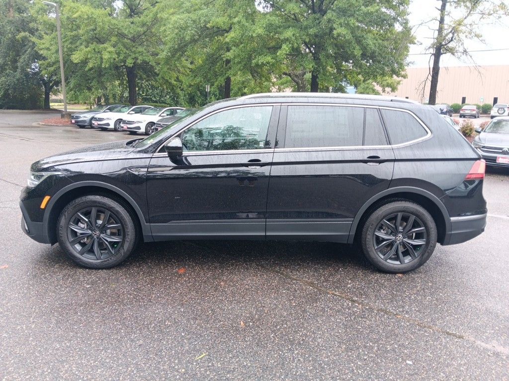 2024 Volkswagen Tiguan 2.0T SE 2