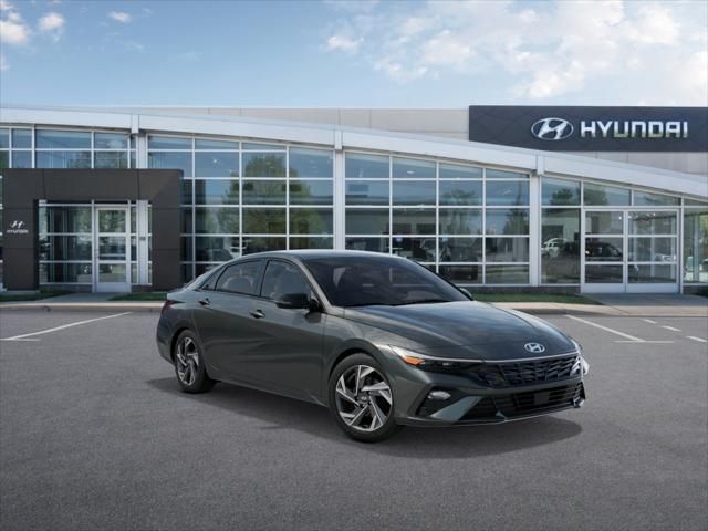 2025 Hyundai Elantra Sport 2