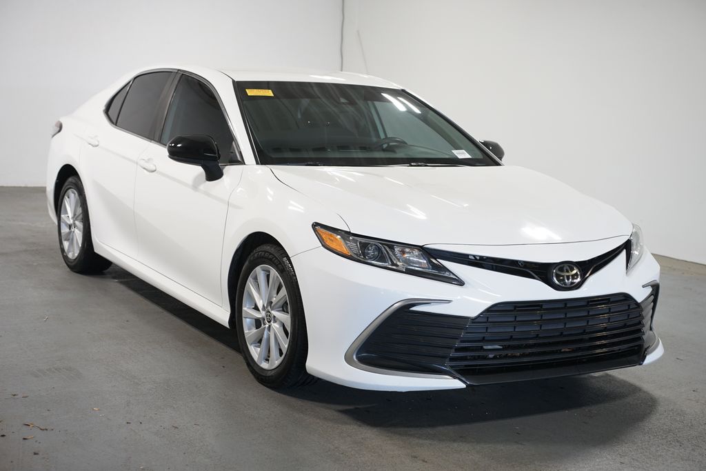 Thumbnail: 2021 Toyota Camry - 3