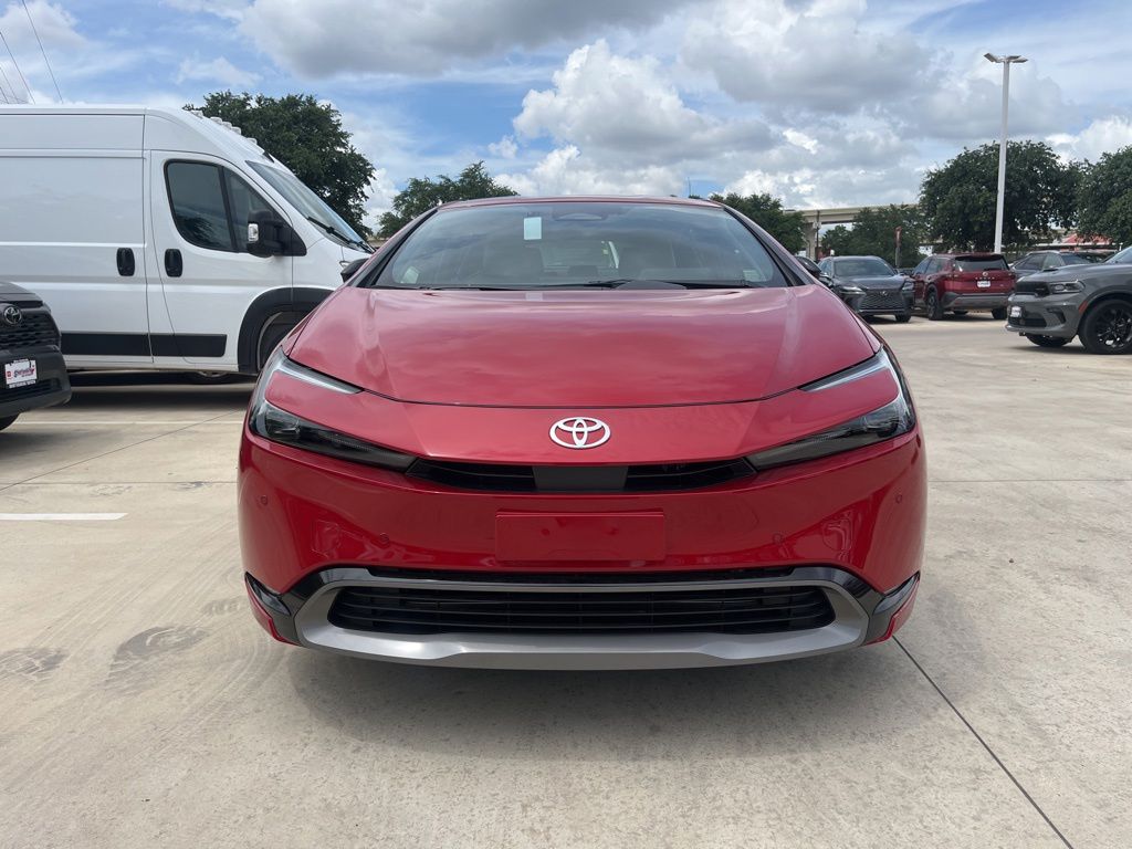2026 Toyota Prius XLE FWD's photo