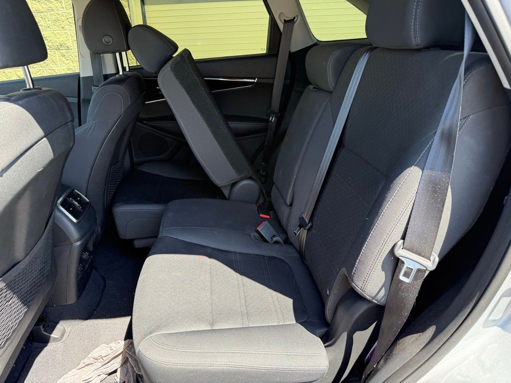 Thumbnail: 2020 Kia Sorento - 11