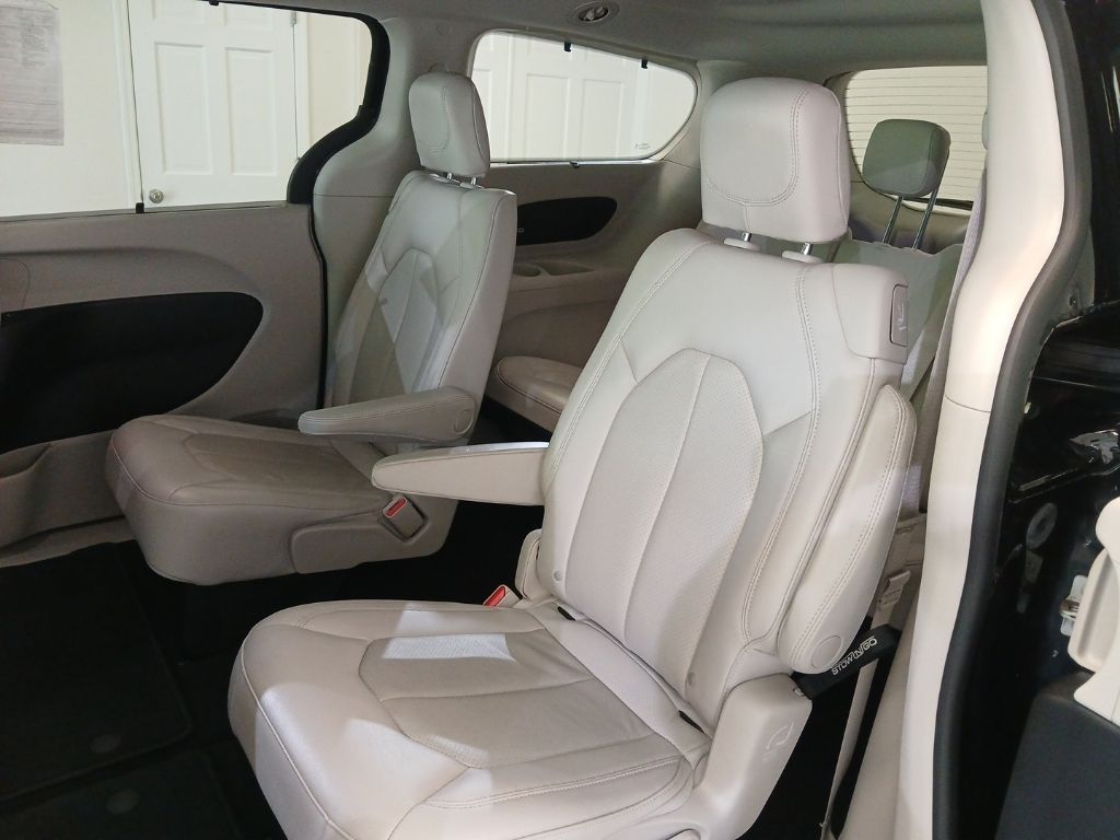 used 2021 Chrysler Pacifica car, priced at $29,500