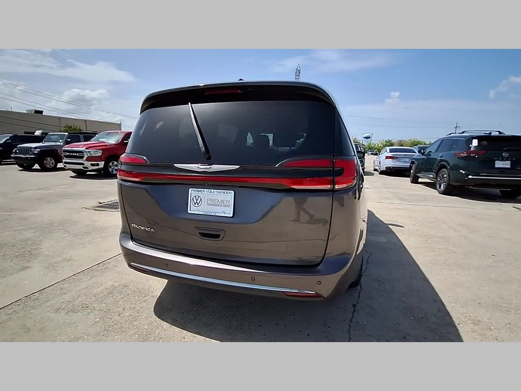 Certified Used 2023 Gray Chrysler Touring L image 43