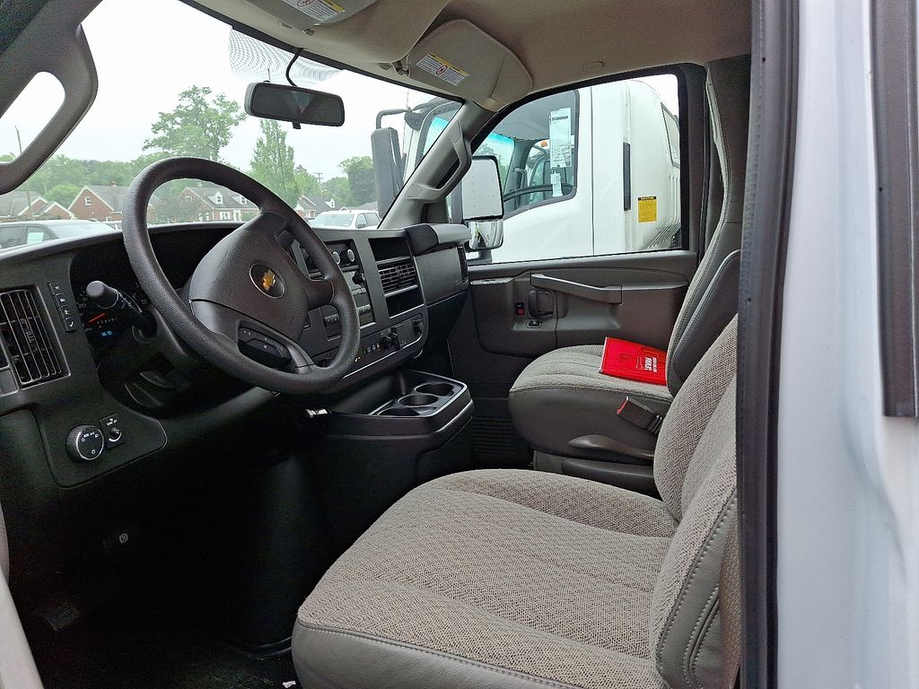 2025 Chevrolet Express 3500 Work Van - 7