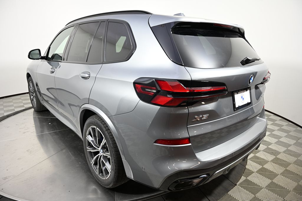 Thumbnail: 2026 BMW X5 - 3