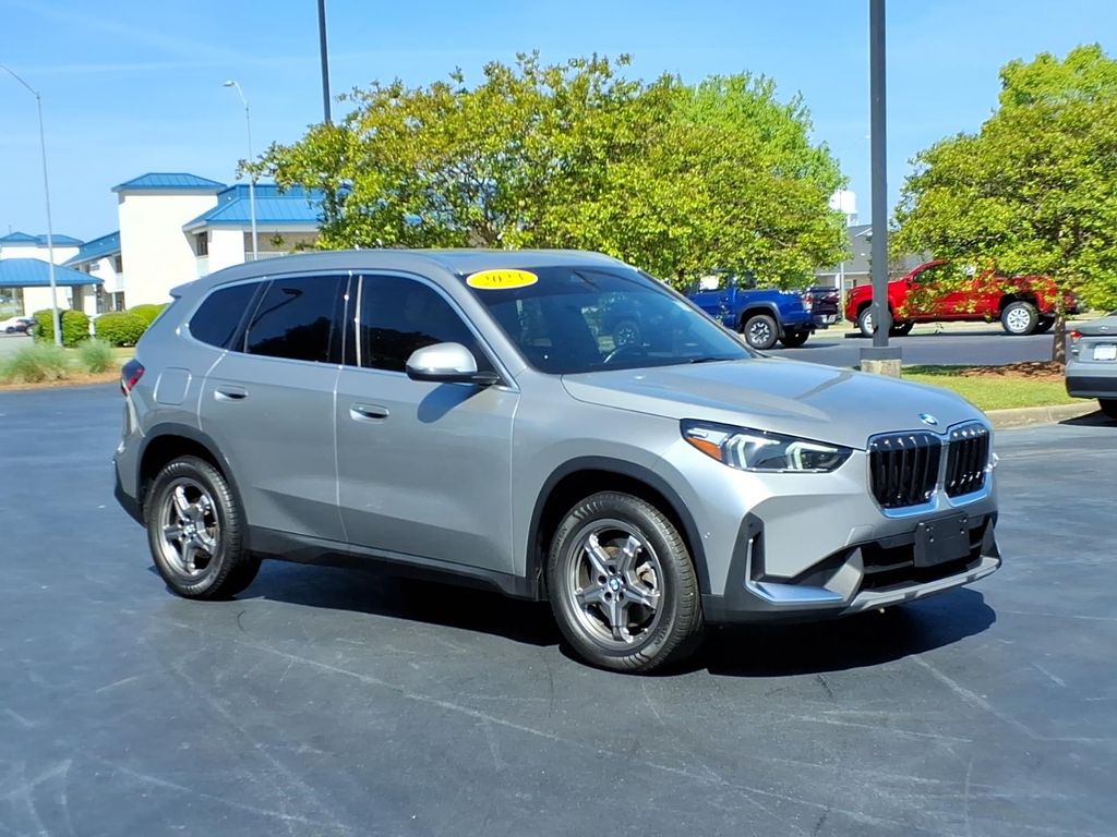 Space Silver Metallic 2023 BMW X1 xDrive28i AWD SUV / Crossover All-Wheel Drive 7-Speed Automatic