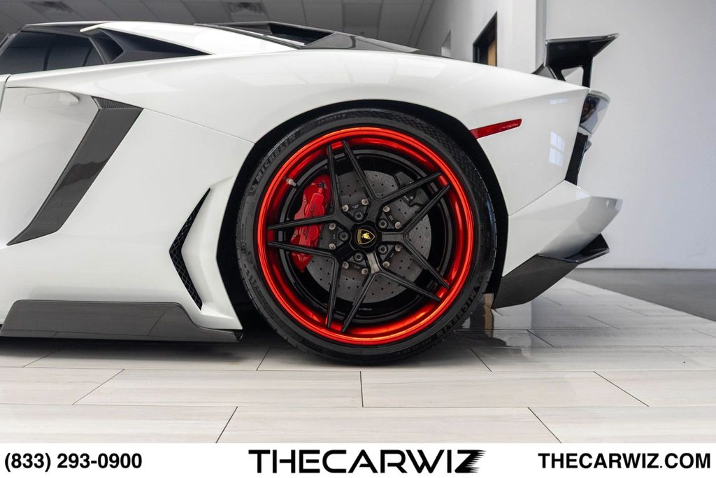 2017 Lamborghini Aventador Base - Photo 18