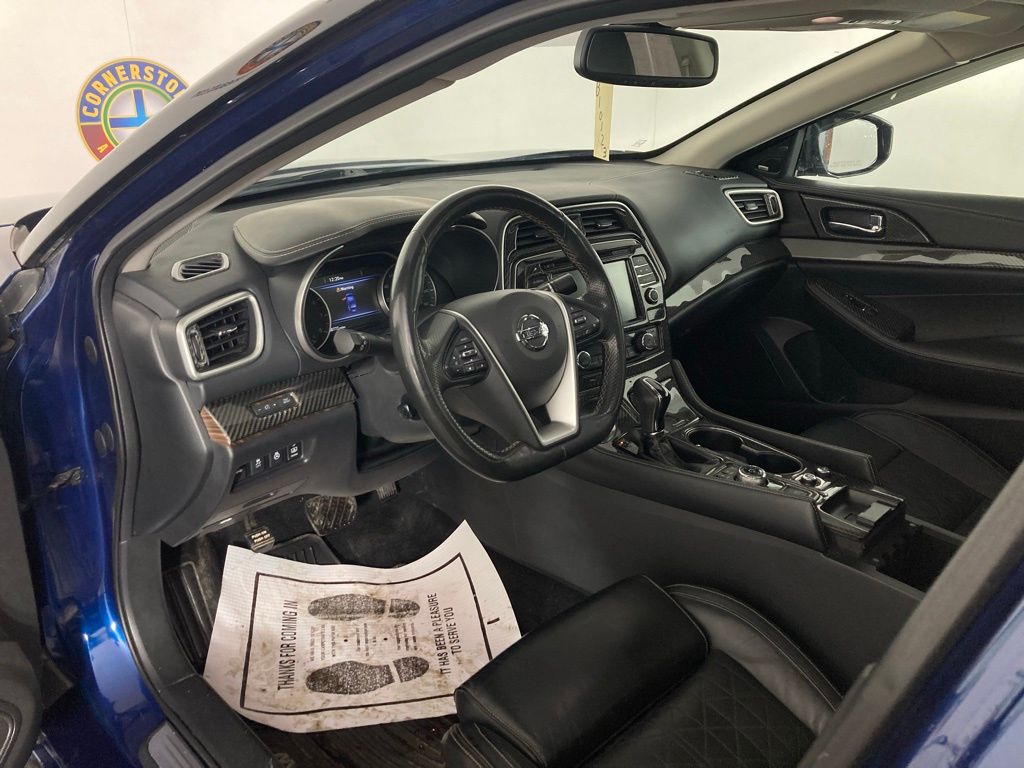 Used 2018 Blue Nissan Platinum image 14