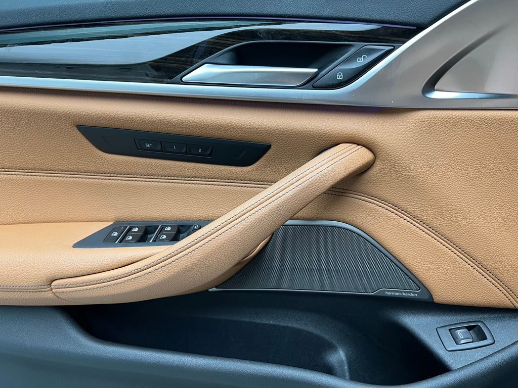 2022 BMW 5 Series 540i 22