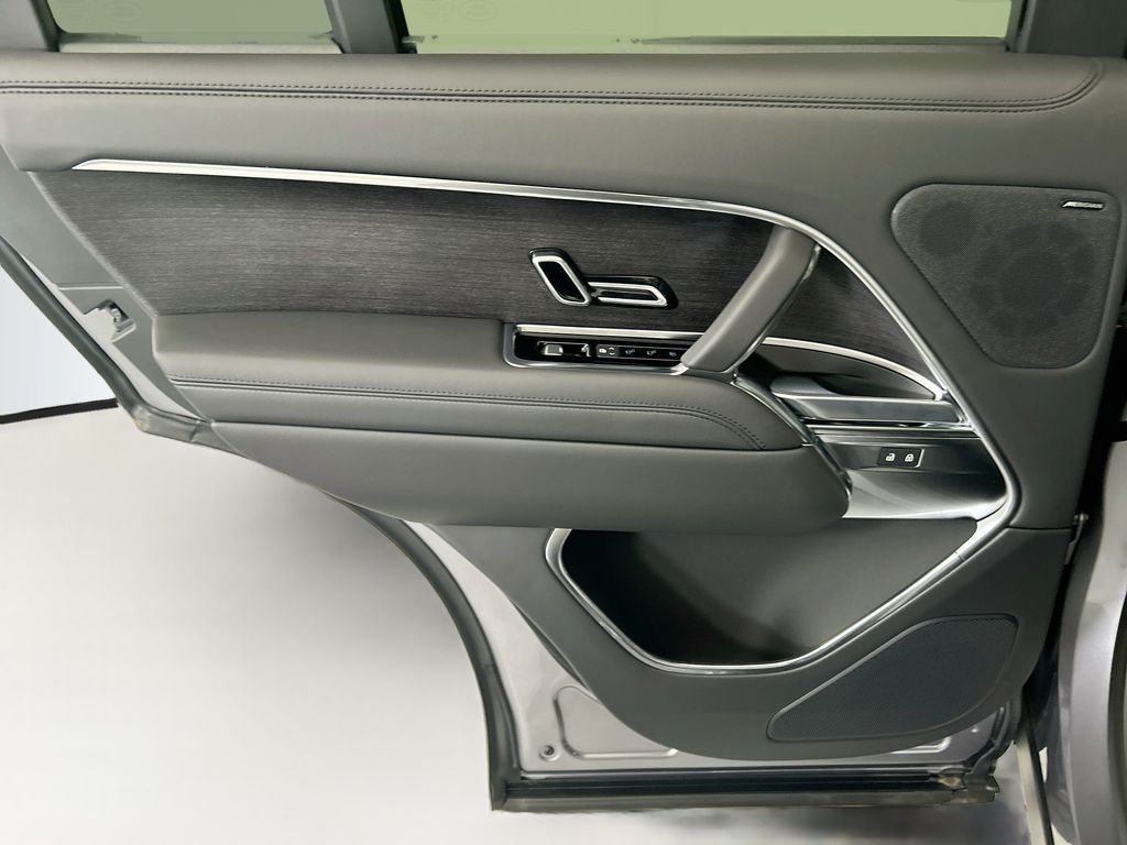 Thumbnail: 2026 Land Rover Range Rover - 25