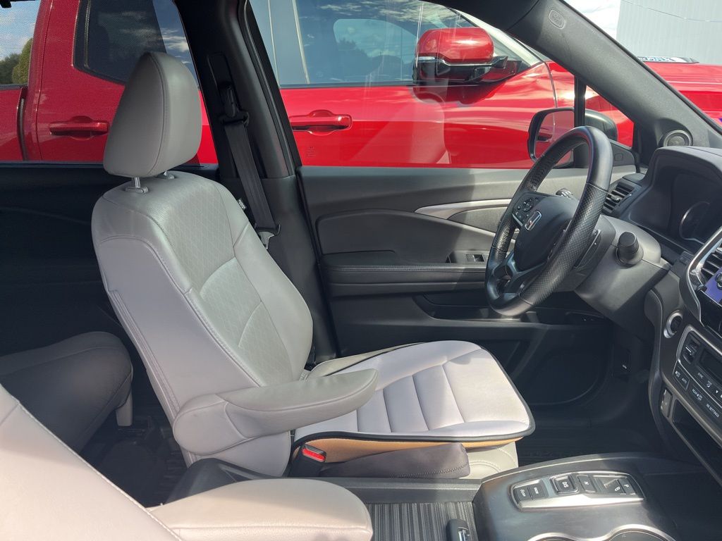 Thumbnail: 2019 Honda Passport - 4