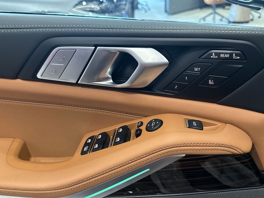 Thumbnail: 2027 BMW X7 - 5