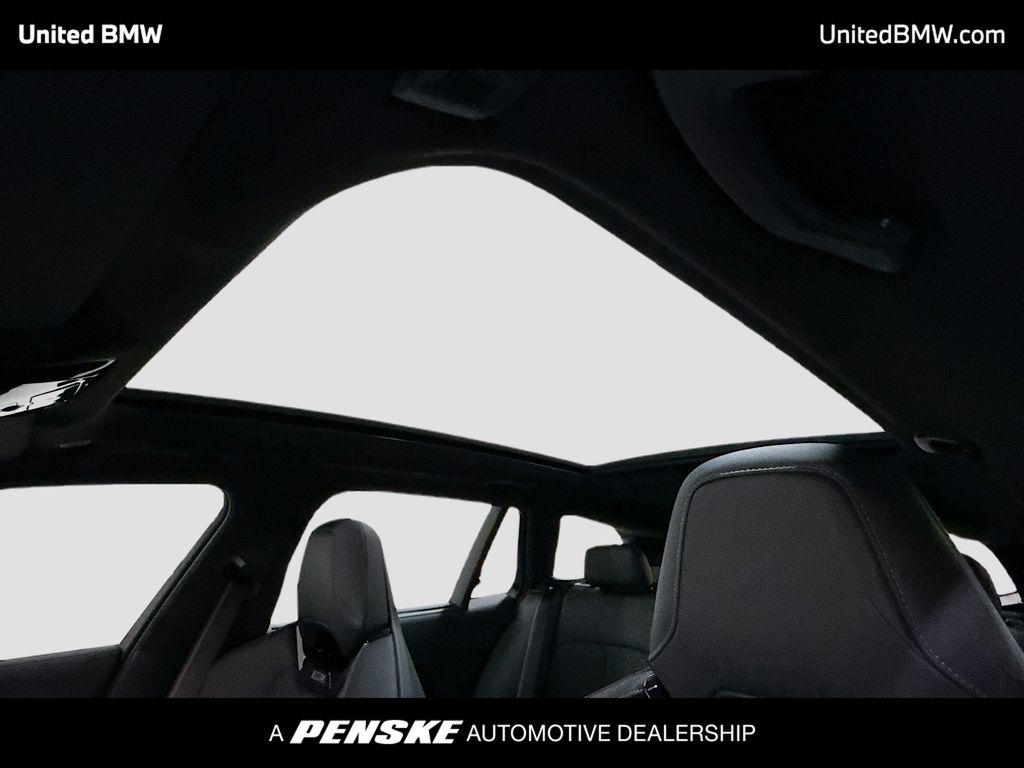 Thumbnail: 2026 BMW M5 - 12