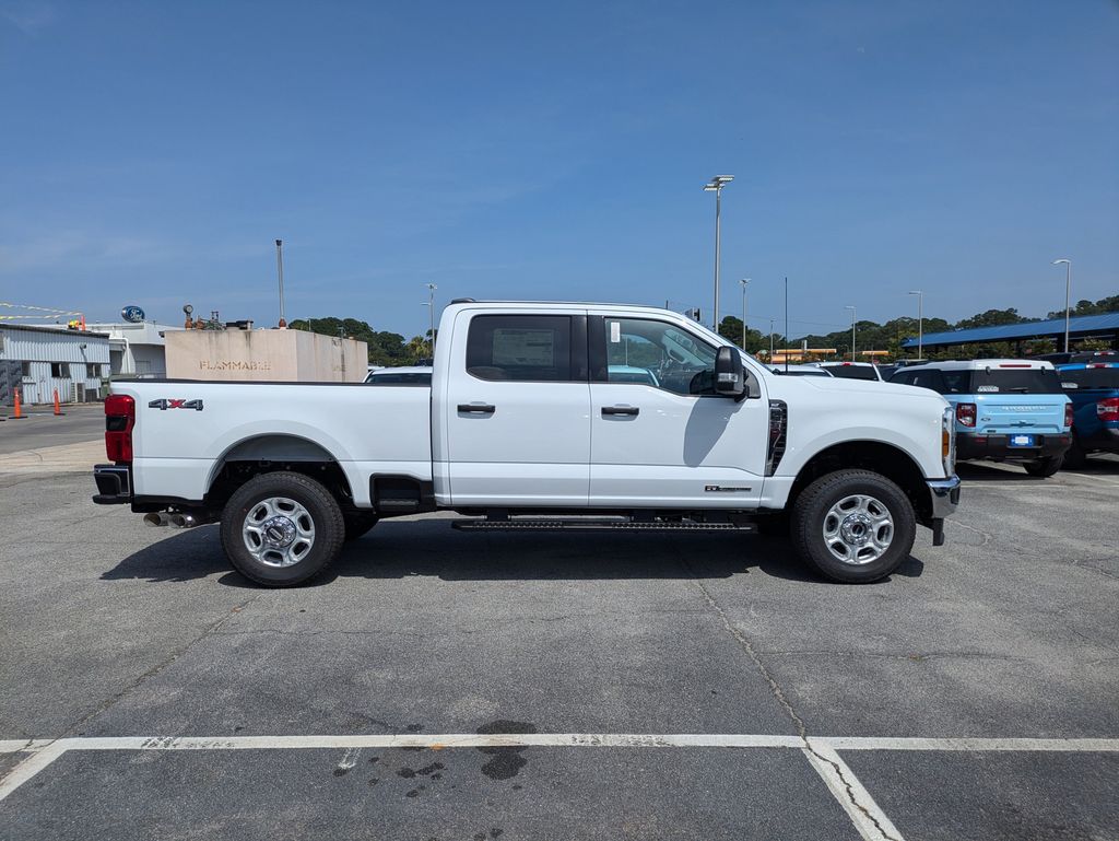 2026 Ford F-350 Super Duty XLT