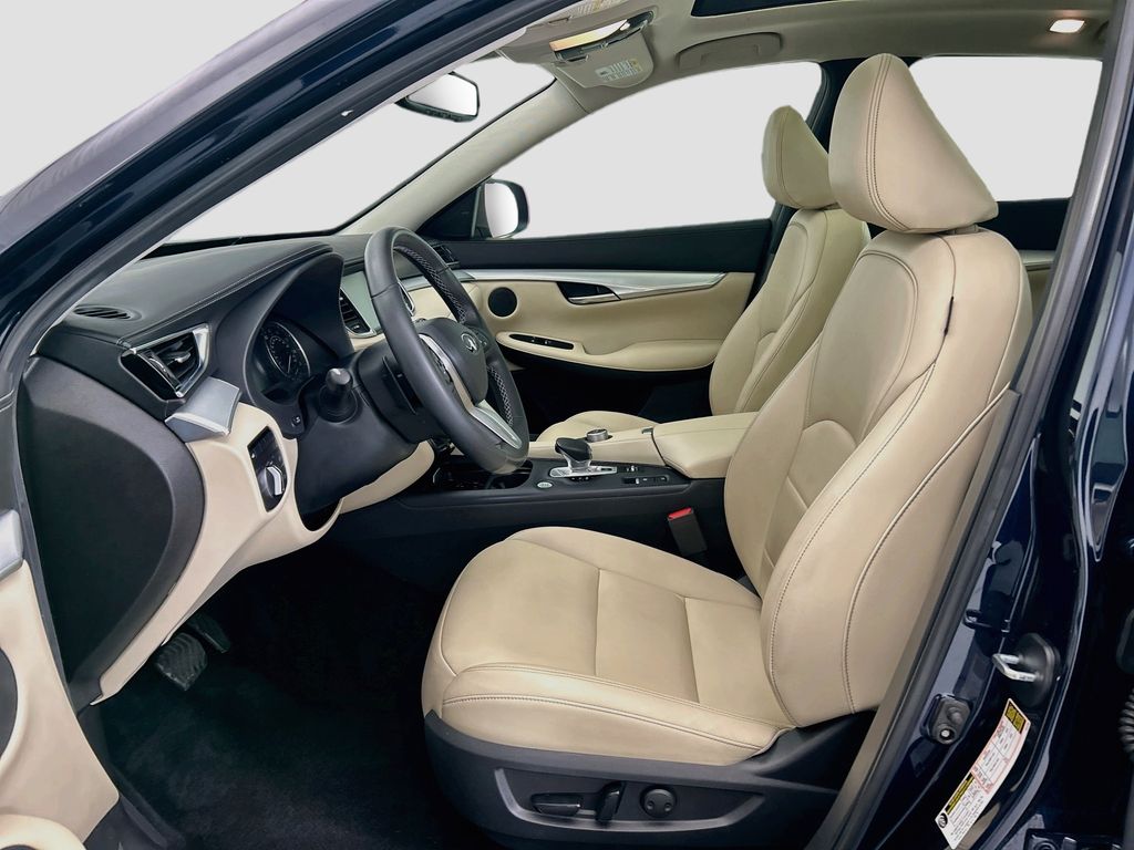 Thumbnail: 2019 INFINITI QX50 - 18