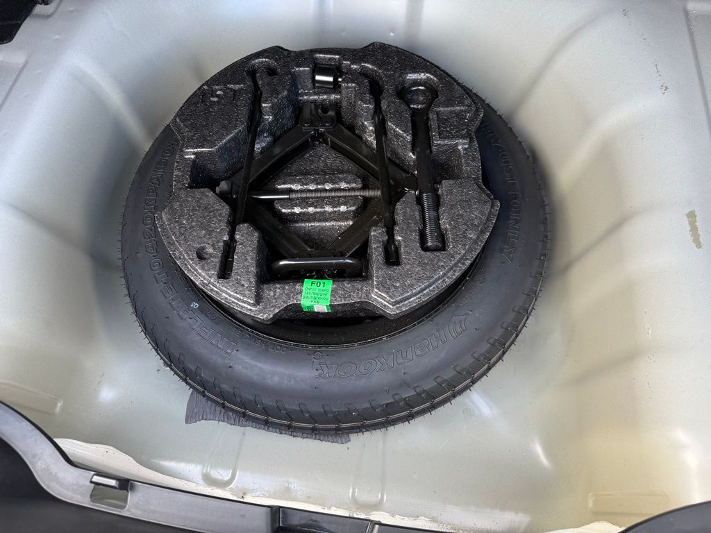 Thumbnail: 2024 Hyundai Elantra - 27