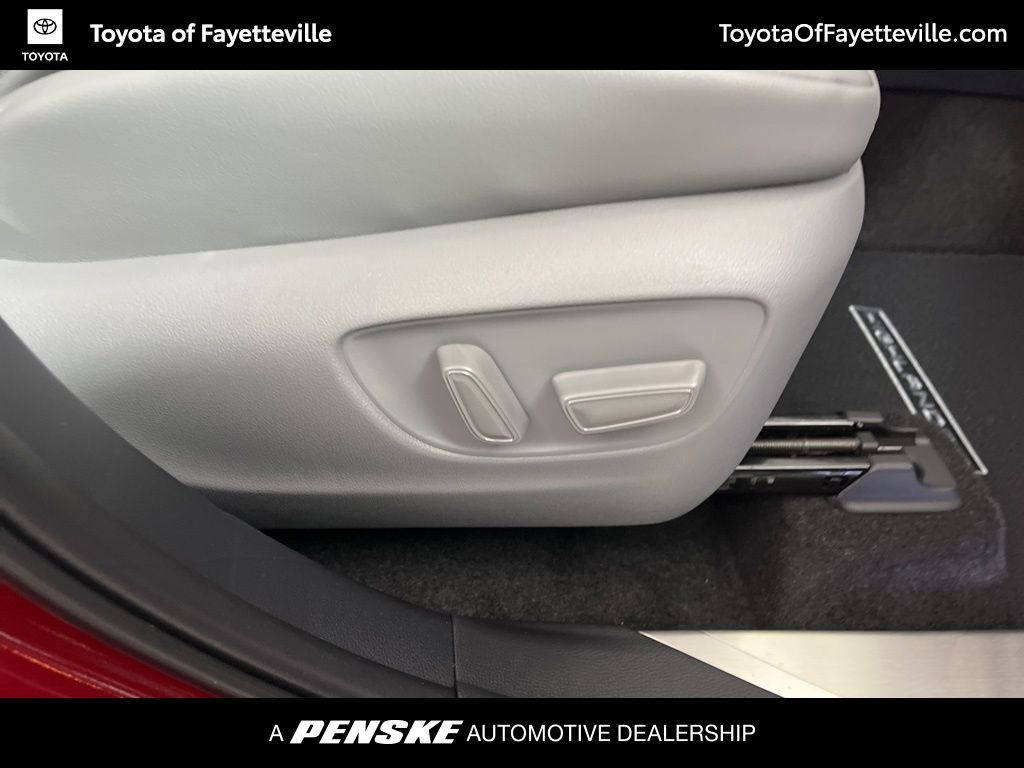 Thumbnail: 2026 Toyota Highlander - 9