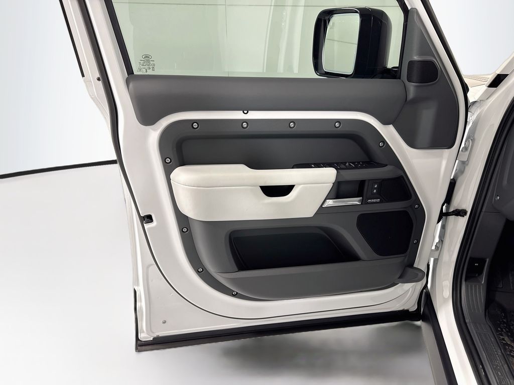 Thumbnail: 2026 Land Rover Defender - 25