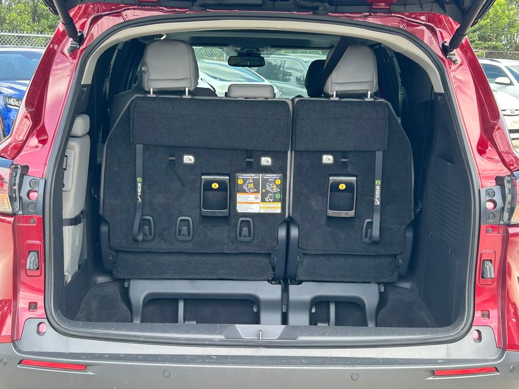 Used 2026 Toyota Sienna Van