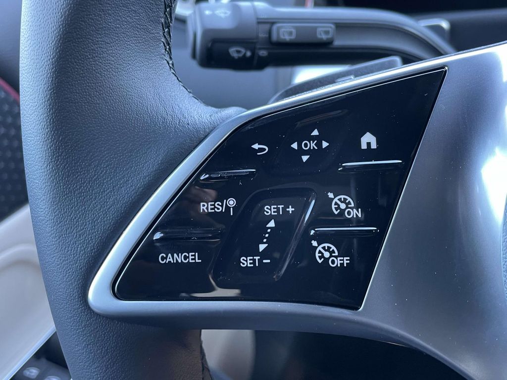 Thumbnail: 2025 Mercedes-Benz GLB - 20