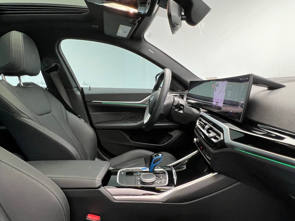 Thumbnail: 2023 BMW i4 - 5