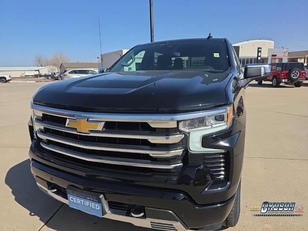 Black 2024 Chevrolet Silverado 1500 High Country Crew Cab 4WD Pickup Truck Four-Wheel Drive Automatic