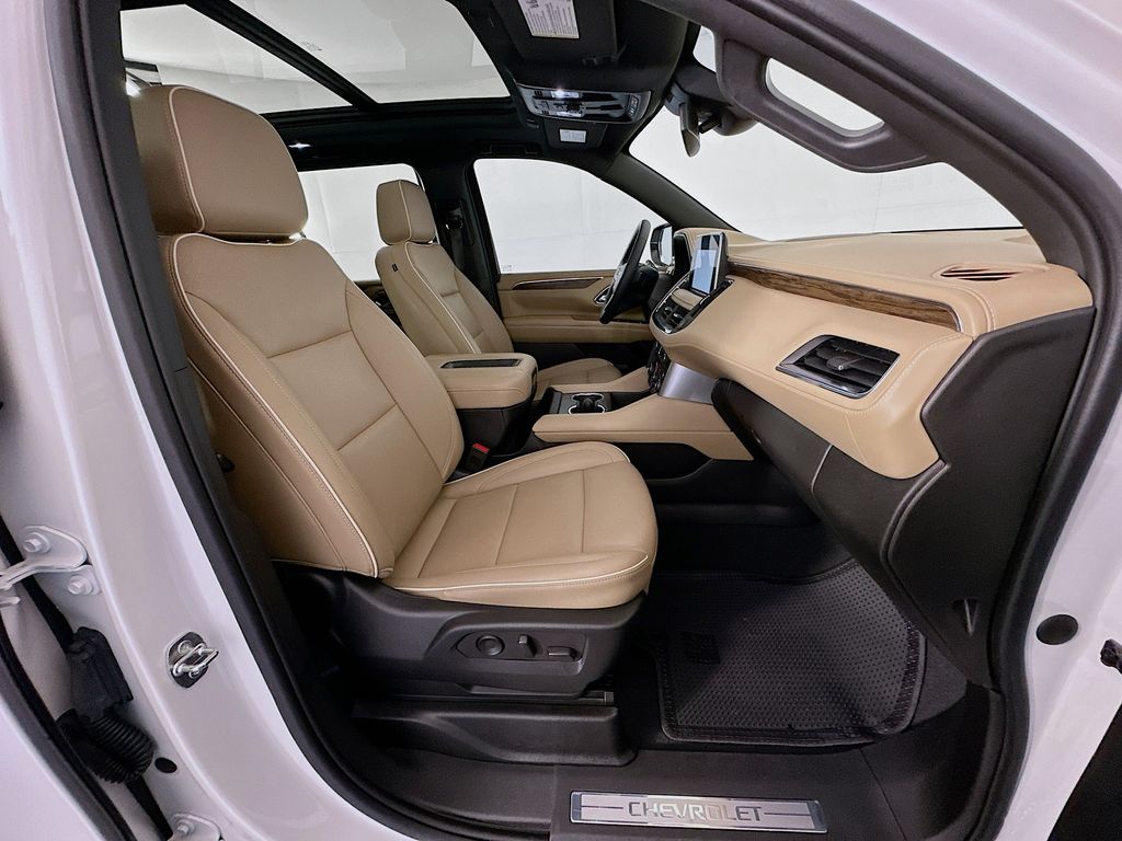Thumbnail: 2023 Chevrolet Tahoe - 30