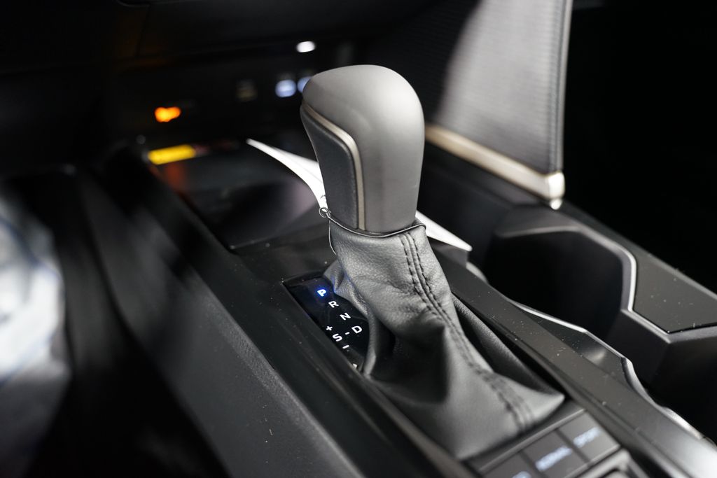 2025 Toyota Camry SE 22