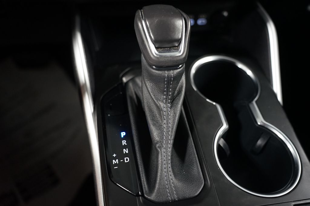 Thumbnail: 2023 Toyota Highlander - 22