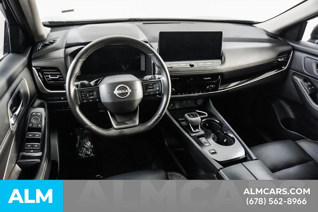 Used 2026 Black Nissan SL image 23