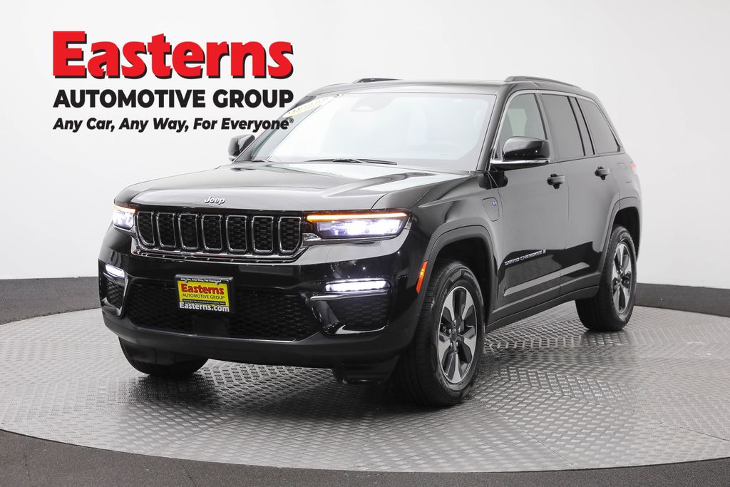 Diamond Black Crystal Pearlcoat 2024 Jeep Grand Cherokee 4xe SUV / Crossover Four-Wheel Drive 8-Speed Automatic