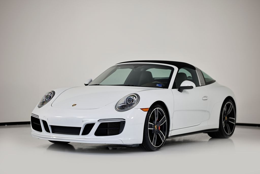 Carrara White Metallic 2018 Porsche 911 Convertible All-Wheel Drive 7-Speed Automatic